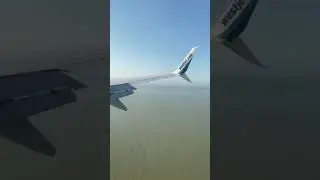 Plane landing at Vancouver 2021 