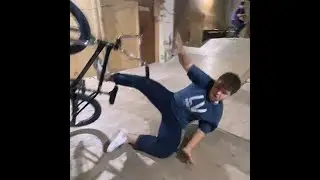 пацан убрался на bmx под плуг жестко