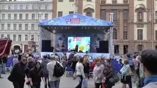 ЮНОСТЬ ЗЛОДЕЕВ исполняет ЭЛЕКТРИЧЕСТВО на Манежной площади