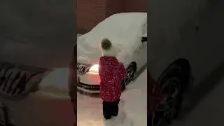 Папина помощница 💕#зима #папинадочка #дочка #авто