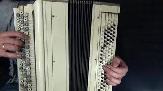 Гимн РФ (баян крупным планом)
