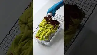 покрасил футболку блоггера ?!