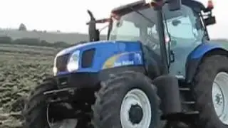 Aratura New Holland T6050 con aratro Nardi