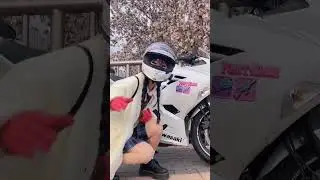 Kawasaki Ninja 400 with cherry blossom #ladybiker #ninja400 #shortvideo