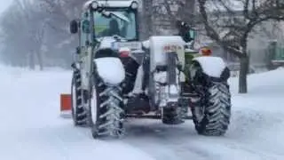 Winter 2014 Claas Scorpion 6030 plowing snow