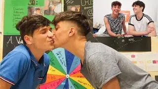 VALESPO REACTION - Riguardiamo il nostro primo video insieme!