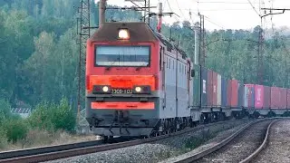 Электровоз 2ЭС6-102 с длинным контейнерным поездом!