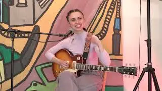 Küchentisch Konzert w/ Linn Malou
