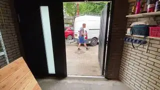 Openslaande garagedeuren van Agara garagedeuren