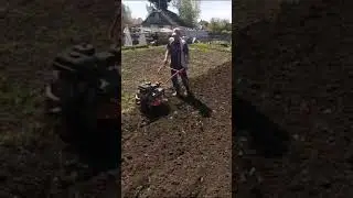 Вспашка огорода.