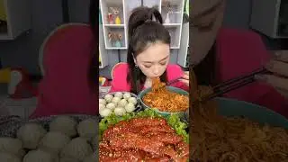 КИТАЙЦЫ ЕДЯТ НА КАМЕРУ / ASMR CHINESE EATING FOOD!!!