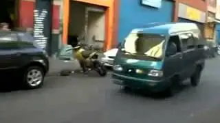 Invertida con un coche, Impresionante!!