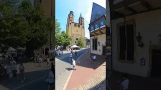 Der Kunsthandwerkermarkt in Goslar präsentiert kreative Talente und handgefertigte Produkte.
