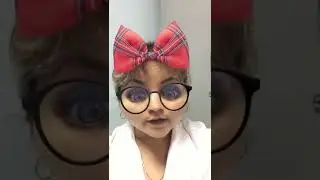 Смешная девушка. Funny girl.
