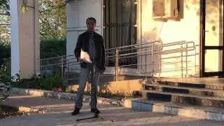 Поэт Владимир Маслов читает свои стихи