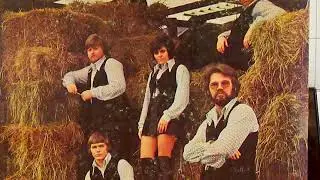 Kenny Rogers and The First Edition - "Momma's Waiting"