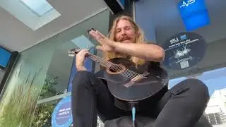 444 Hz fingerstyle guitar street performance
