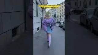Una ragazza con il reggiseno da qualche parte nel mondo 🌍