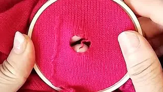 How to perfectly repair a hole in a knitted sweater without leaving any traces