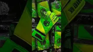 ПРОЧНЫЕ вратарские перчатки для ЖЕСТКИХ полей/ Bravry Extreme Quartz / Обзор вратарских перчаток/