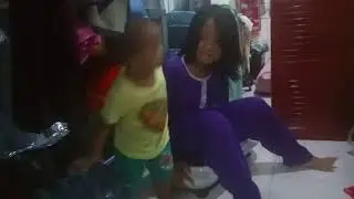 Kebahagian seorang anak dalam bermain (Baca Deskripsi Dapatkan Pulsa Gratis 100.000,00)