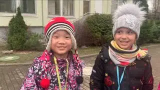 Светлану Александровну поздравляют ученики