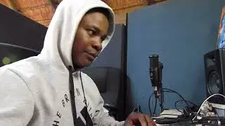 Making a beat from scratch  (Live Looping)