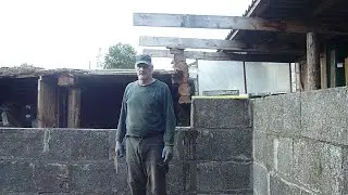 Укладываем предпоследний ряд блоков!