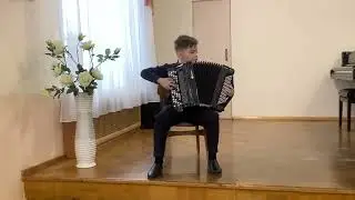 Матвей Ширяев 1. И.С.Бах "Маленькая прелюдия до минор"2. В. Баканов "Осенний вальс"