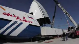 Antonov AN-124 cargo airplane loading TIME LAPSE