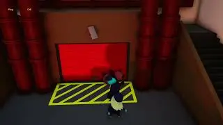 Friend got stuck in the door😂😂