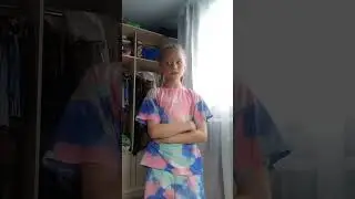 Нет ну зато веснушки есть