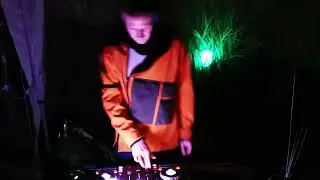 Miles Iwes - Full Moon Landing (IDM, Acid Techno, Hypnotic Techno Mix)