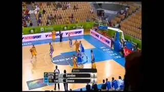 Joakim Kjellbom elbows Vassilis Kavvadas in the head
