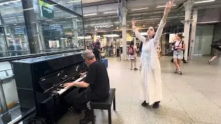 White Princess Enchants The Morning Rush Hour Crowd