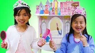 Jannie & Emma Pretend Play Dress Up and Going to the Princess Ball