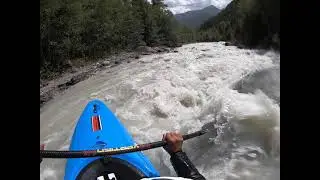Gyr kayaking glacial river