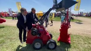 HELFFER MSV 111 мальчик красавчик)