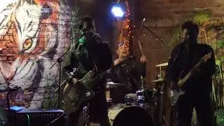 Monotrack - Aún queda (En vivo en Club Cowork)