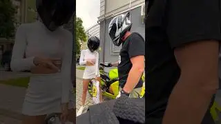 Разборки ,кто повезет пакет 😅#смешно #мотодевушка #девушканамото #kawasaki