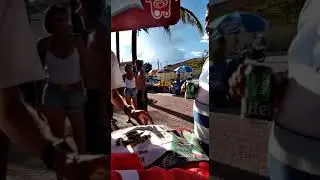 Sorveteiro da Kibon fazendo conta de cabeça