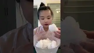 ASMR CRUSHED ICE EATING