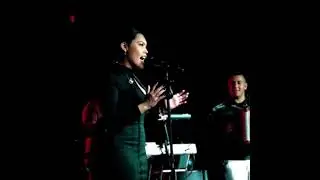 Simplemente amigos - Ana Gabriel (by Ana del Castillo)