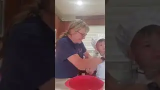 Cand te învață bunica sa faci gogoși