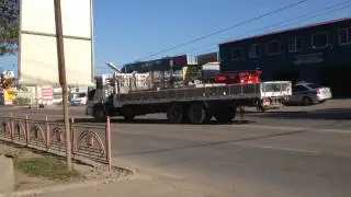 Снес столб. Иркутск 2014 баррикад, авто мойка
