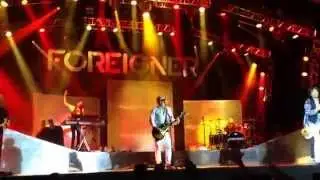 Foreigner - Hot Blooded (Live at MeadowBrook)
