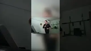 Папич агрессивно бежит под фонк
