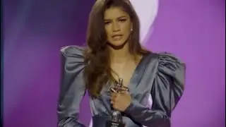 Zendaya - wins honoree for Essence
