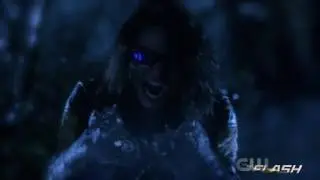 The Flash 3x19 Cisco Loses His Hands