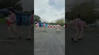 Some creative and beautiful Mexican dancing- subscribe 👍👍